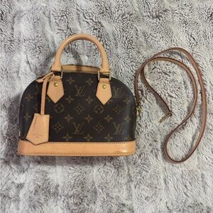 Louis Vuitton Alma BB
Brown Monogram Handbag